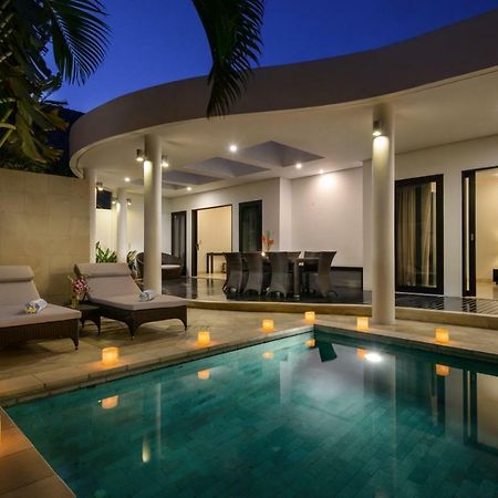 Villa Maharani Семиняк Екстериор снимка